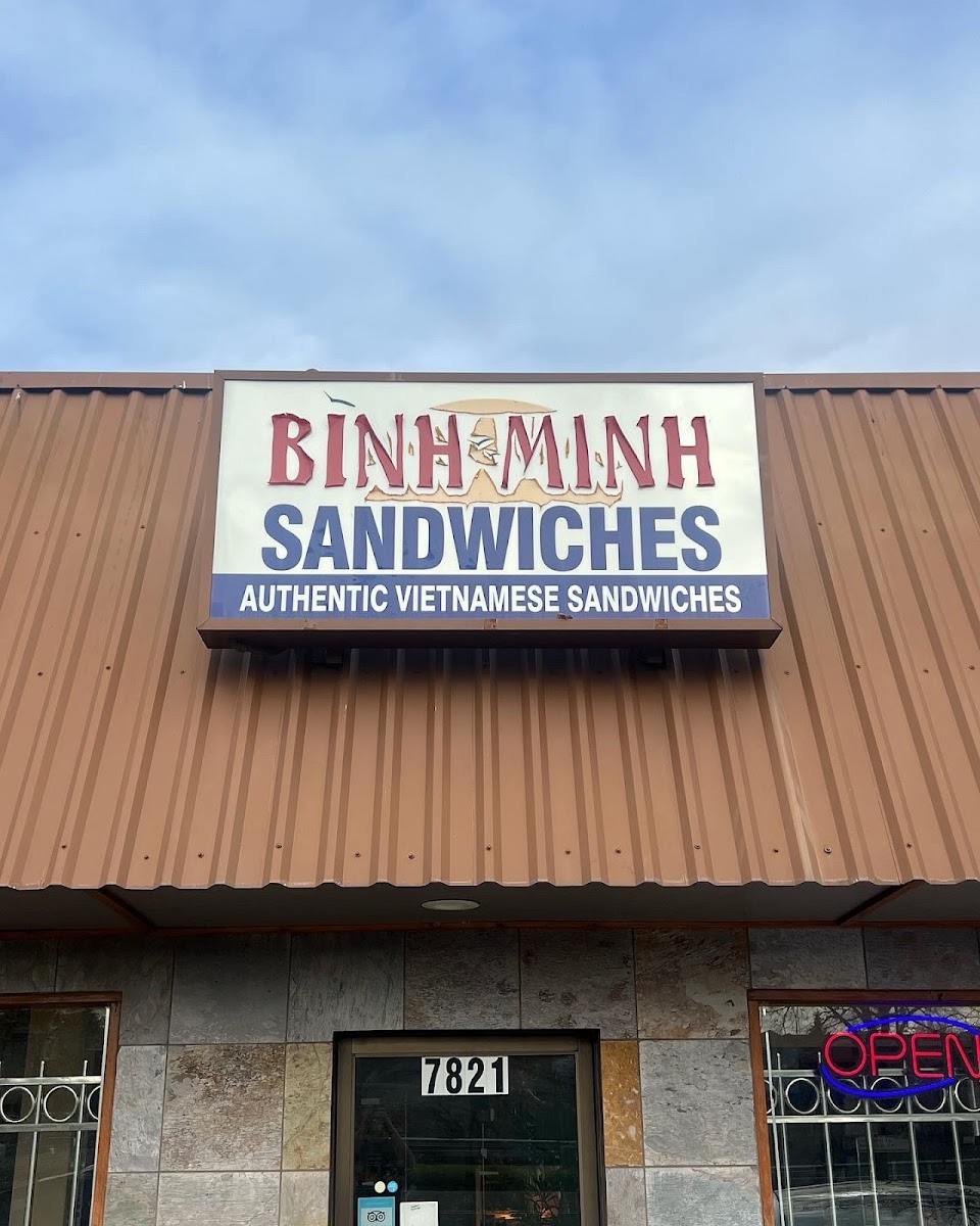 Bình Minh Sandwiches